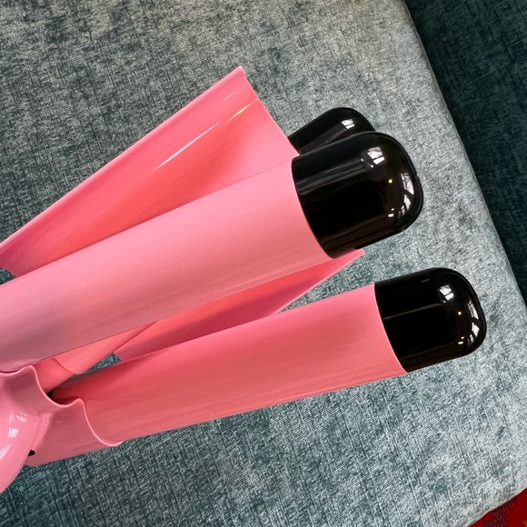 3 Barrel Curling Iron Hair Crimper: 1 inch Curler Wand - Picture 3 of 4